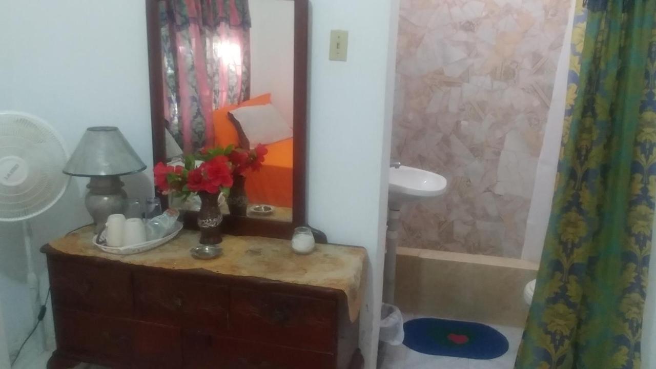 Fay Guest House Negril Dış mekan fotoğraf
